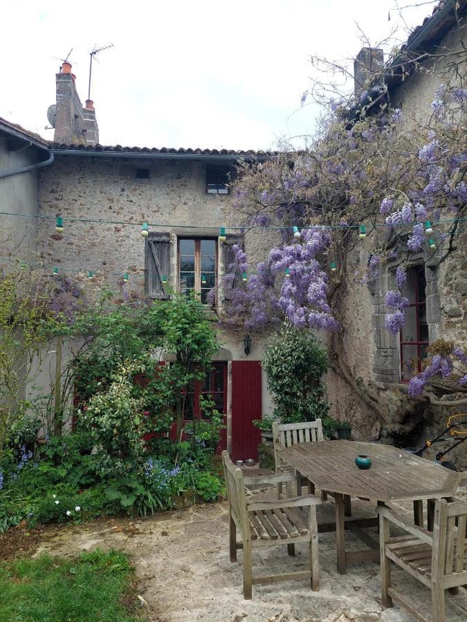 Bed and Breakfast La Cressonnière Parthenay Esterno foto